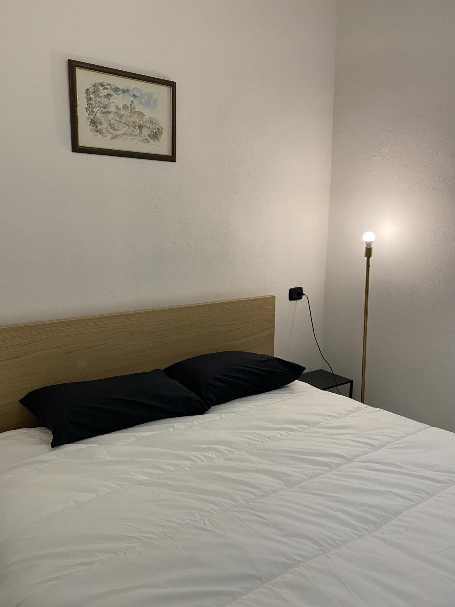 Lake Front Apartments, Lecco Bagian luar foto